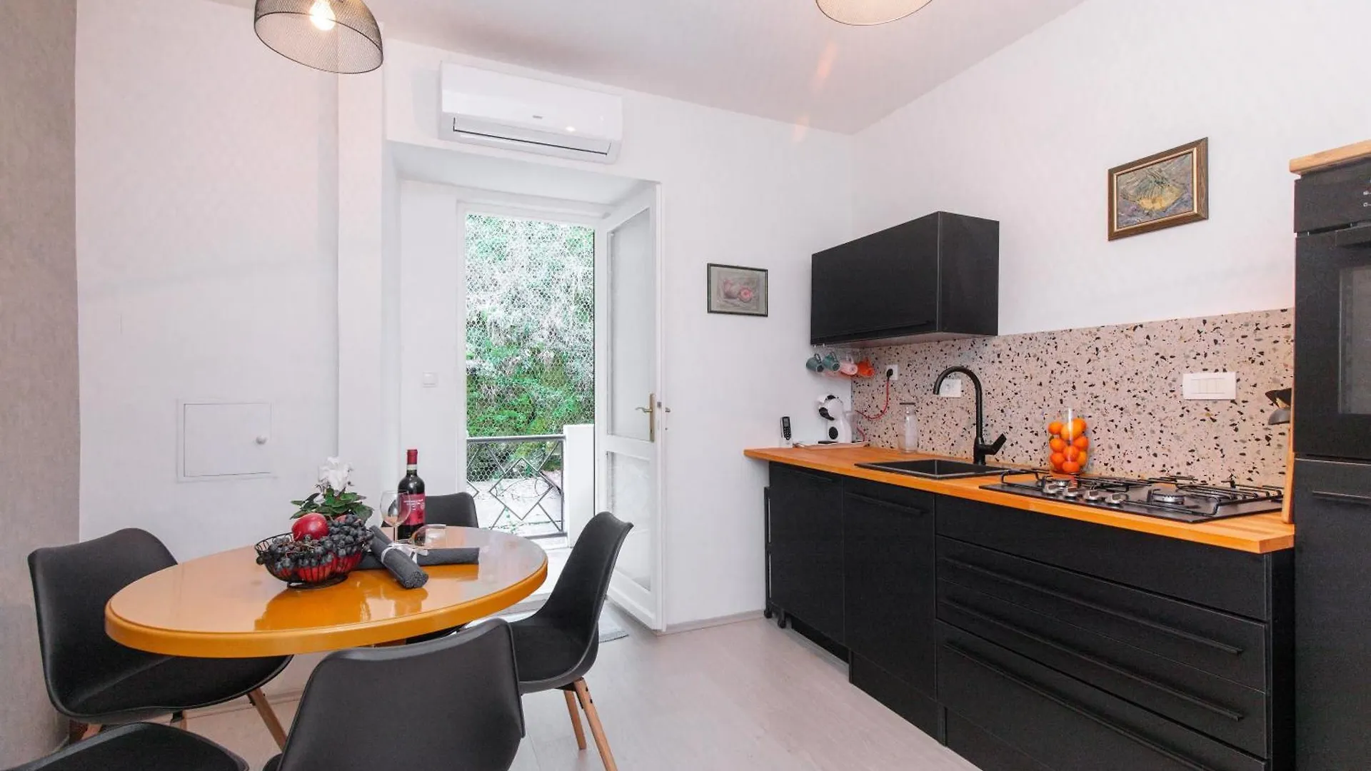 Capo Franko Apartment Rijeka
